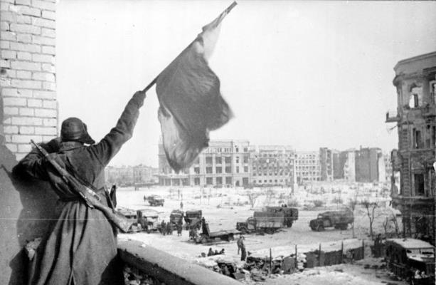 Календарь: 2 февраля 1943 года победой советских войск завершилась Сталинградская битва