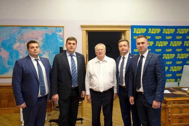 Владимир Жириновский провел личную встречу с депутатами из фракции ЛДПР Волгоградской гордумы