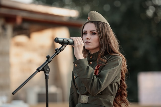 Финал конкурса «Мисс Блокнот Волгоград-2018»: красотка на сцене пережила Великую Отечественную и забыла даты