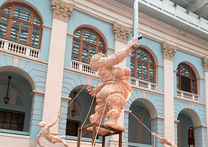 Известный политолог потребовал реакции от руководства Волгограда на пародию скульптуры «Родина-мать»
