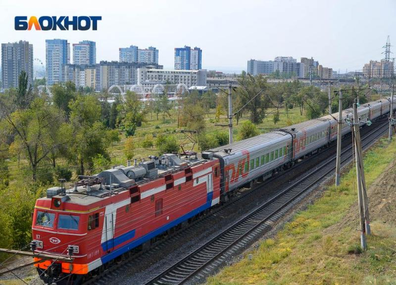 Под Волгоградом поезд из Кисловодска внезапно потерял скорость