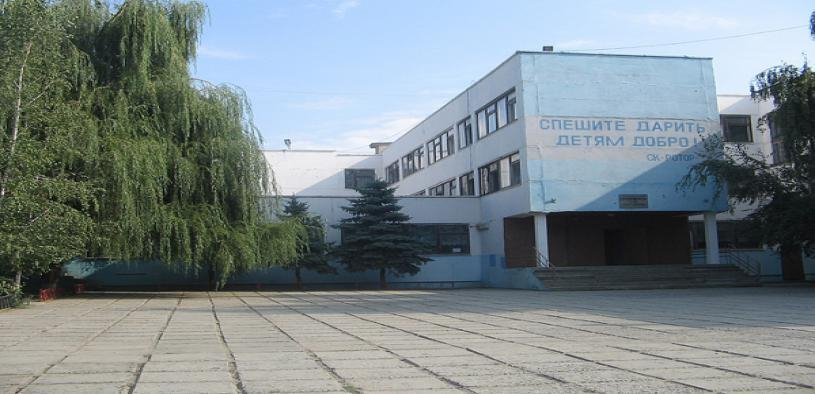 Эвакуация в школе Волгограда: выведены все ученики и преподаватели