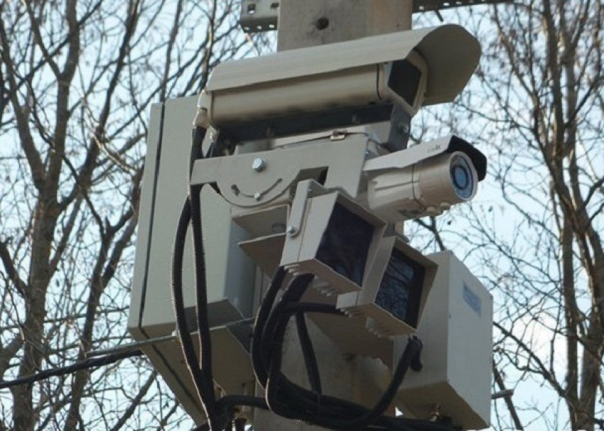 Житель Волгограда написал петицию против камер видеофиксации нарушений