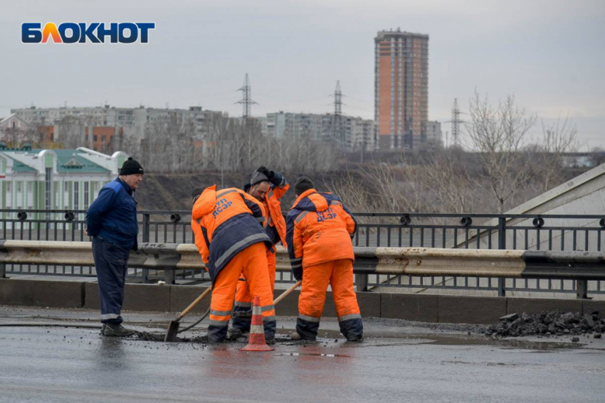 Мэрии Волгограда присудили штраф за плохие дороги