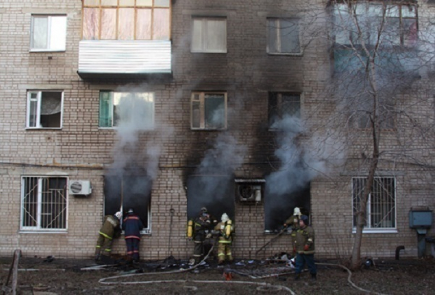 Пожар в 9-этажном доме в Волгограде унес жизни двух людей