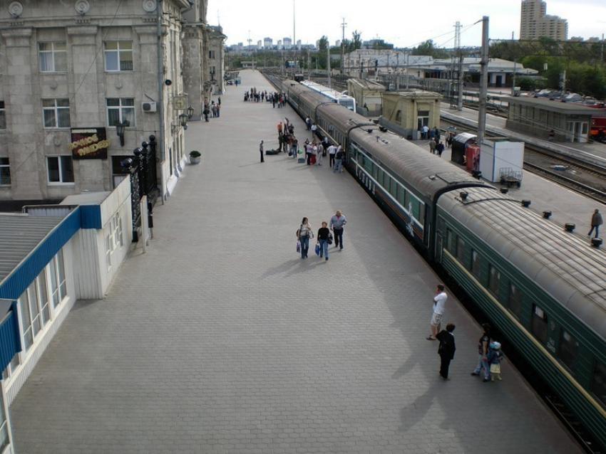 Житель Самары попал под поезд в Волгограде