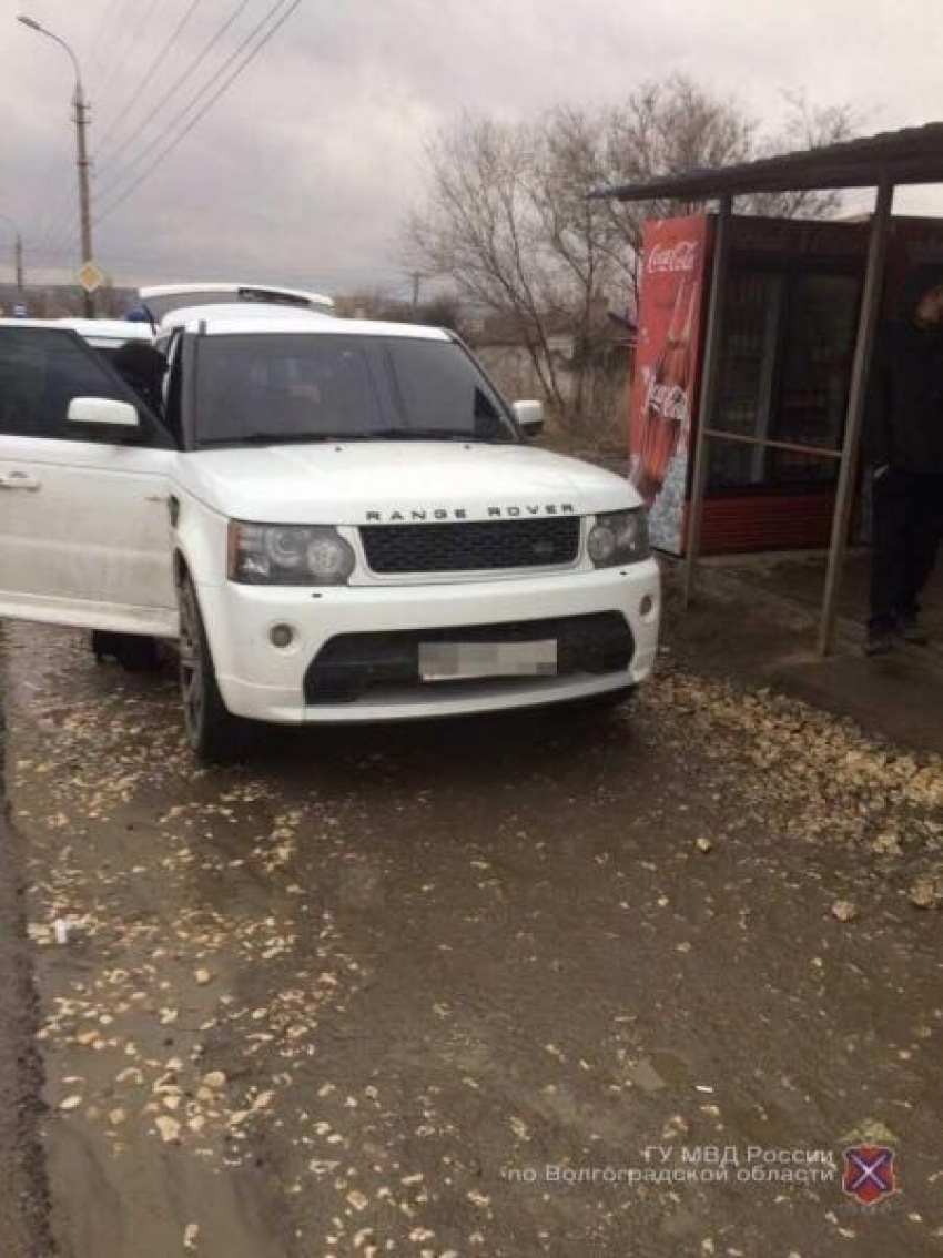 В Волгограде задержаны участники свадебного кортежа, открывшие стрельбу в центре города