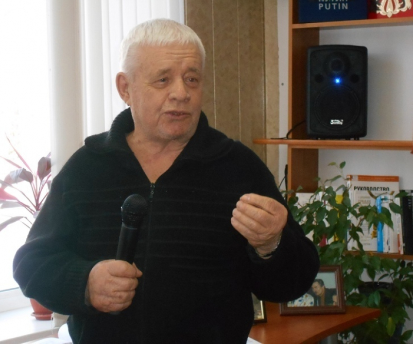 «Большой поэт и гражданин»: скончался корифей волгоградского литературного сообщества Лев Кривошеенко