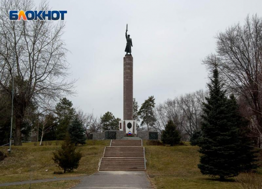 В Волгограде лицею №6 присвоили имя сталинских чекистов