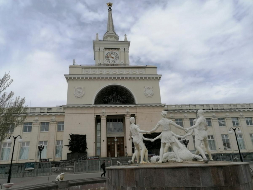 Волгоградцы выступили за снос открытого Путиным фонтана «Детский хоровод»
