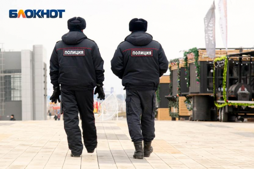 Видео с тараном Geely припаркованной «Нивы» обсуждают в Волгограде