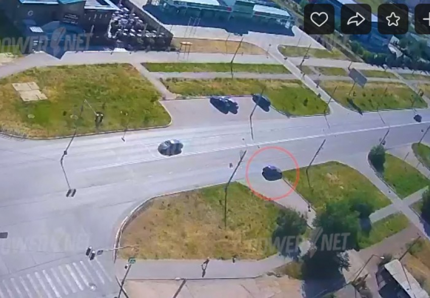 Смерть водителя за рулем в Волжском зафиксировали дорожные камеры