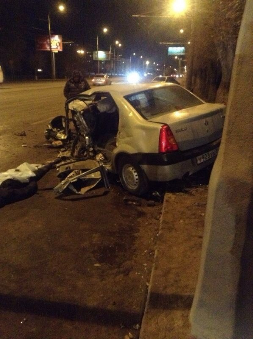 На Мамаевом кургане в ДТП «Тойоты» и «Рено» погиб 22-летний парень