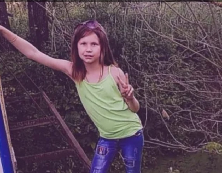 11-летнюю девочку, не вернувшуюся со школы, почти сутки ищут под Волгоградом