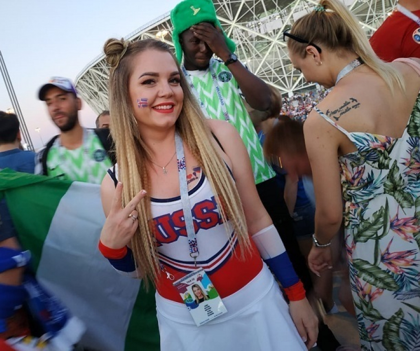 Волгоградские болельщики отмечают с размахом победу сборной Нигерии