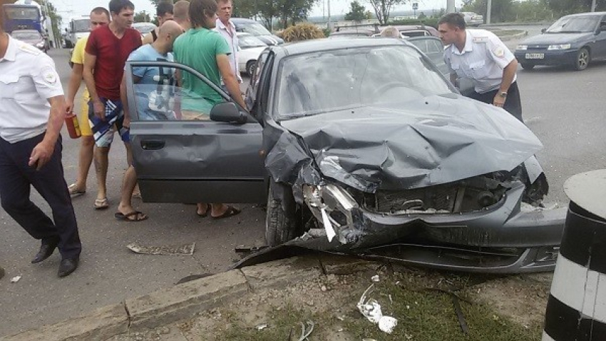 В Волгограде в ДТП Hyundai и «семерки» пострадала 3-летняя девочка и 3 взрослых