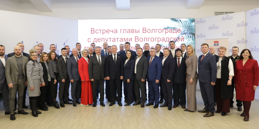 Как будто это стыдно: в Волгограде засекретили фамилии особо отмеченных мэром депутатов