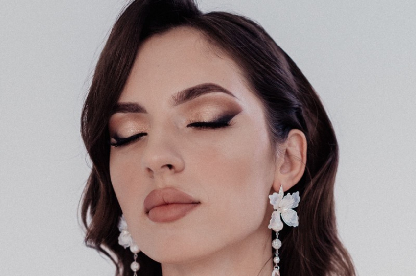 Визажист Кристина Лунева. Подробнее, заходи в справочник