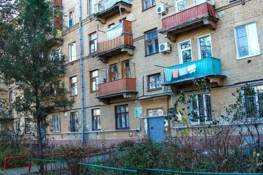В Жирновске жильцы дома переплатили за коммуналку более 100 тысяч рублей