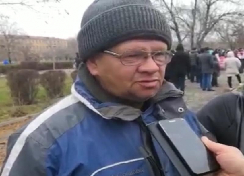 О долге 249 тысяч рублей рассказал на видео обманутый рабочий ЖК «Адмиралтейского» в Волгограде