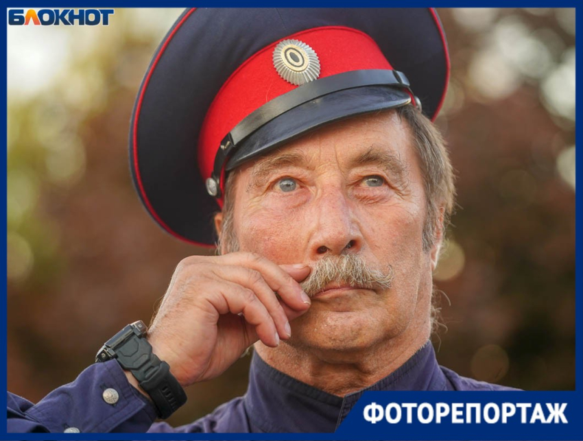 Казаки пяти регионов с размахом зафестивалили в центре Волгограда