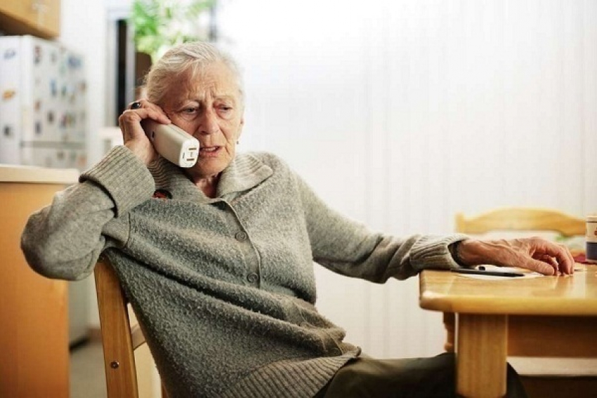 Телефонные аферисты наживаются на доверчивых пенсионерах в Волгограде