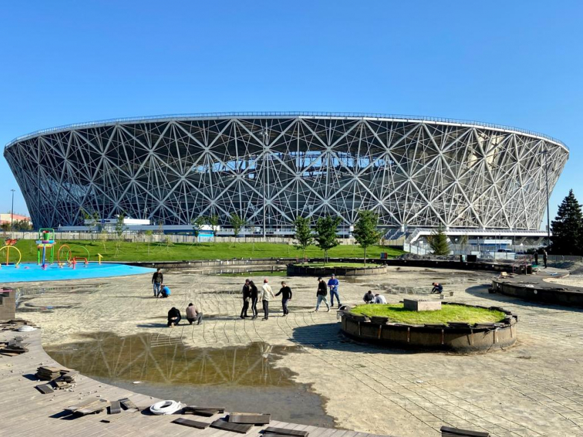 Самый большой городской каток строят в Волгограде