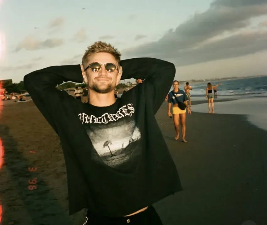 Волгоградец продал машину за 350 тысяч и уехал на Бали, открыв свою школу серфинга 