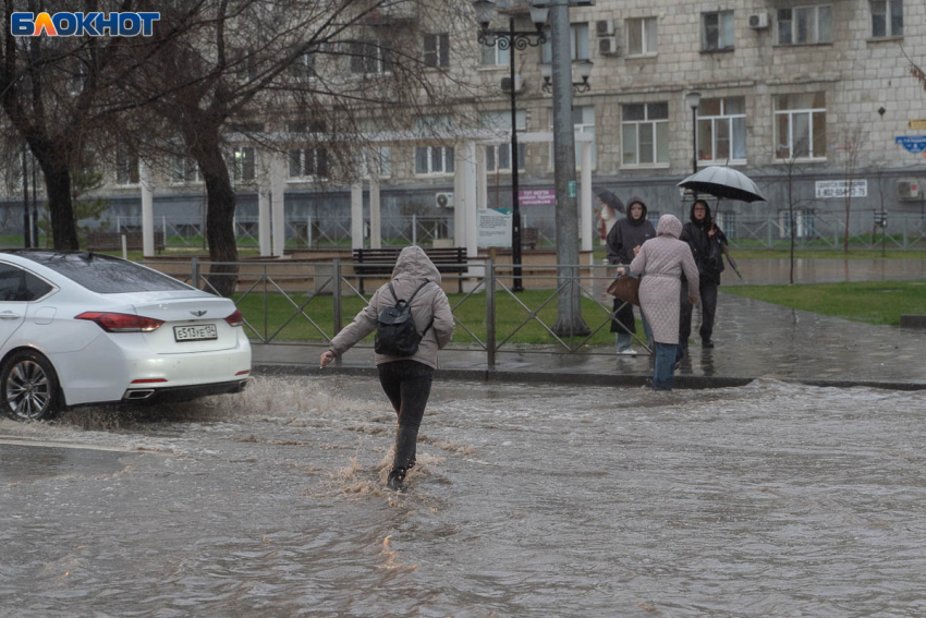  Ливень, град и ветер до 29 м/с: по Волгоградской области выдано штормовое предупреждение