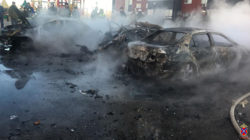 Трехлетний ребёнок погиб при пожаре на парковке в ЖК в Волгограде