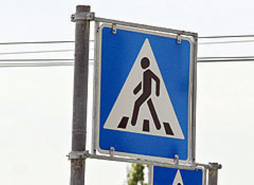 В Волгограде водитель джипа сбил 12-летнюю