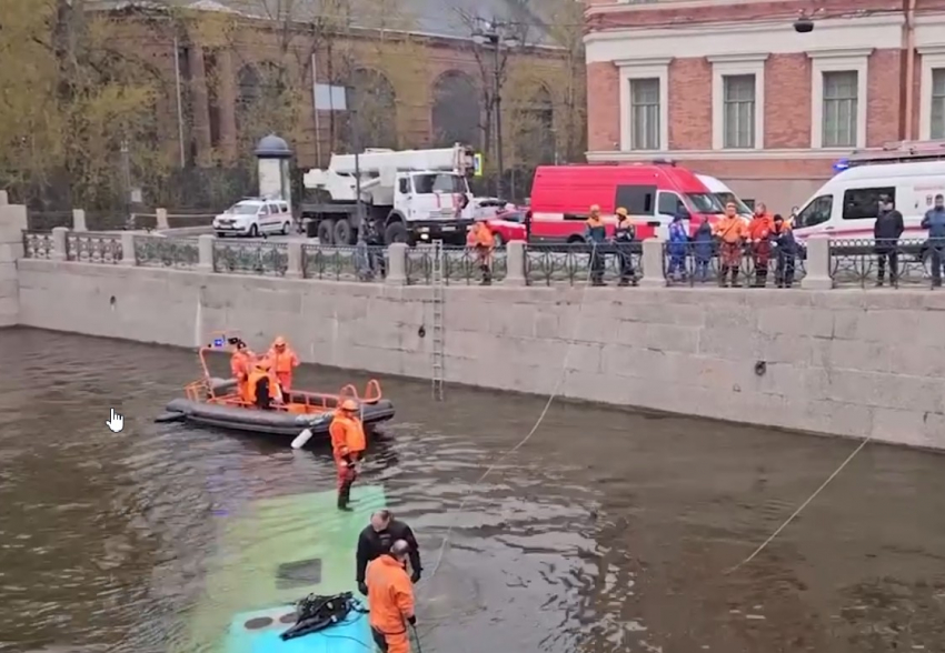 Водитель упавшего в Мойку взбесившегося Volgabus заявил о неисправности тормозов