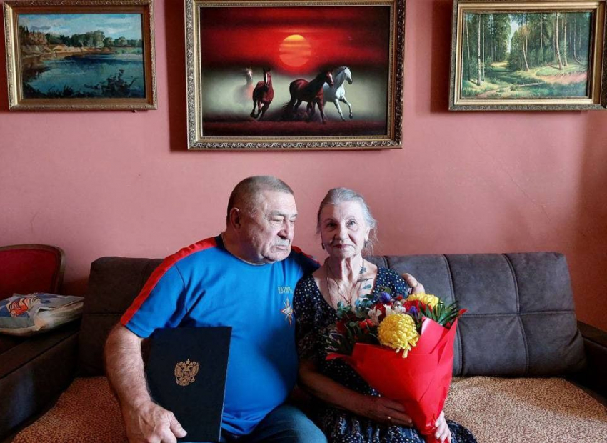 60 лет совместной жизни отметила казачья пара в Волгоградской области 