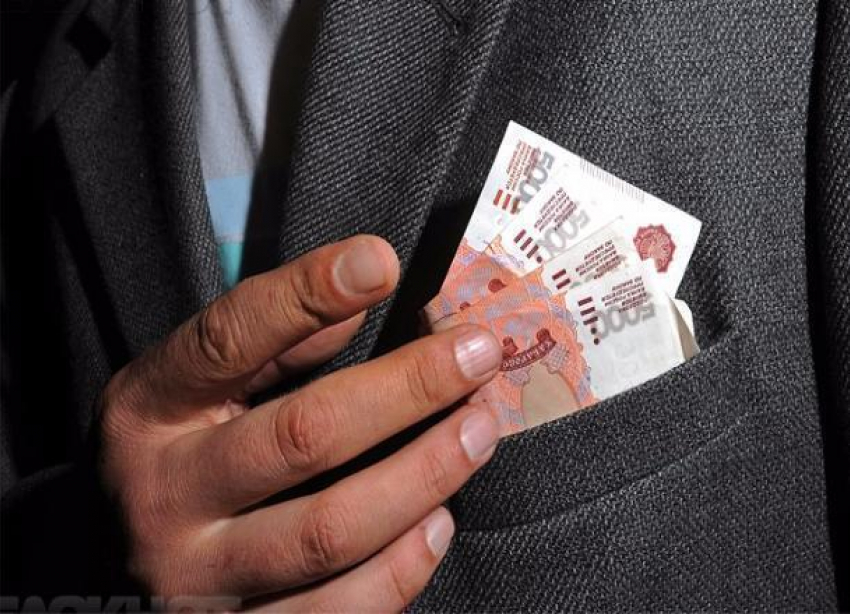 Под Волгоградом чиновник администрации скрыл от бизнеса схему размещения ларьков