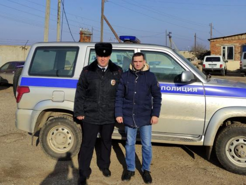 Заблудившегося волгоградца нашли в заснеженной степи в Астраханской области