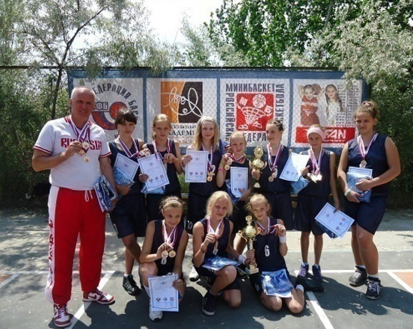 В Советском районе Волгограда тренируются будущие звезды мирового баскетбола