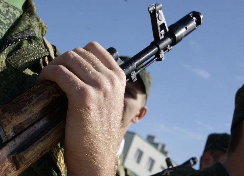 В Волгограде контрактник зарезал офицера, чтобы не возвращать ему долг 
