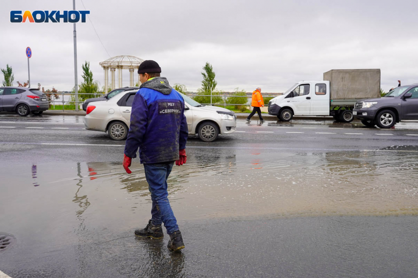 Нулевую Продольную топит фекальным «водопадом» в Волгограде