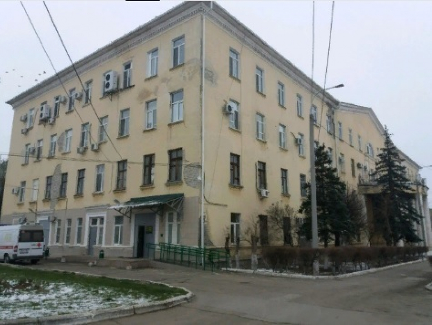Экстренно эвакуируют пациентов больницы №7 в Советском районе Волгограда 