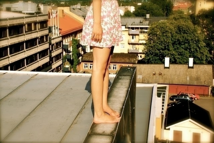 Под Волгоградом 17-летняя сбросилась с 5 этажа после ссоры с отцом