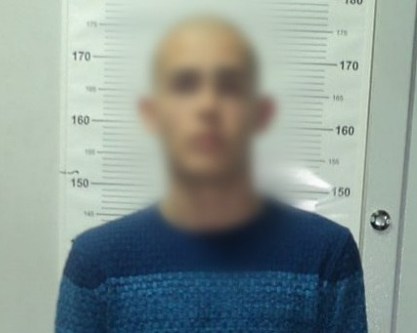 На 16-летнего напали с ножом в Волгограде