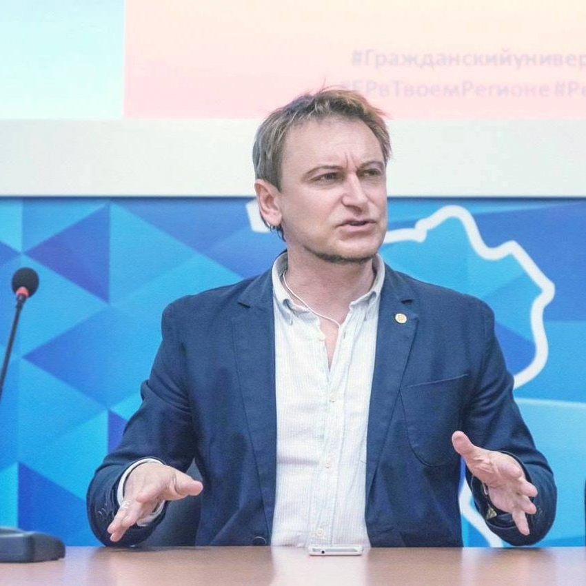 Волгоградский профессор заявил о провале пропаганды вакцинации и карантинных мер