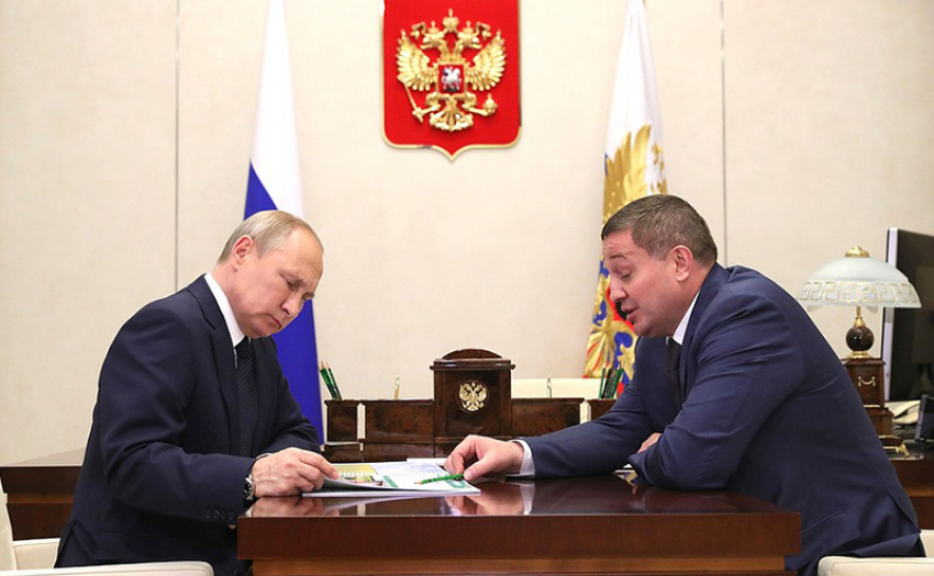 Владимир Путин провел встречу с губернатором Волгоградской области Андреем Бочаровым