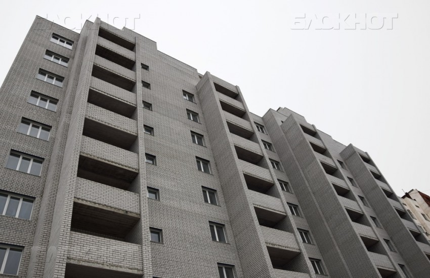 Семья дольщиков отсудила у волгоградского застройщика 600 тыс руб за несданную квартиру
