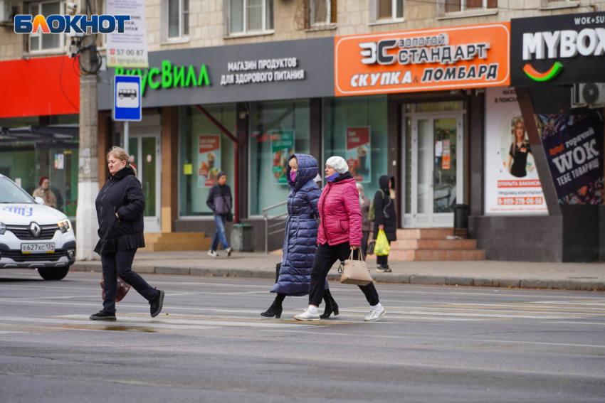 Волгоградскую власть просят отменить ковидные ограничения для бизнеса на время затишья перед «омикрон"