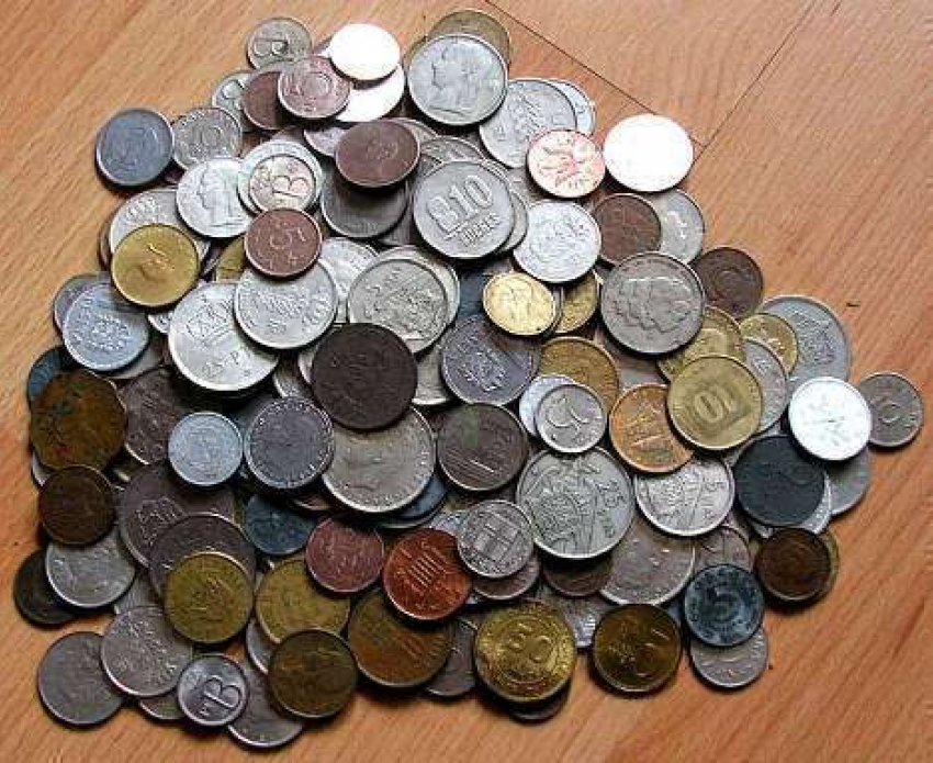 В Волгограде 25-летний мошенник обокрал нумизмата из Самары