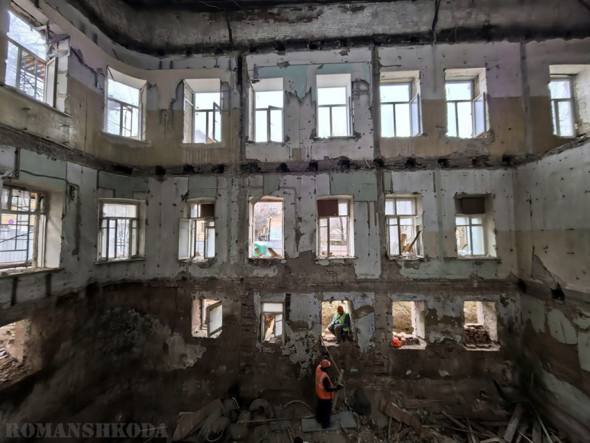 "Работы надо было начинать 20 лет назад": краевед показал реконструкцию царицынского особняка за 114 млн