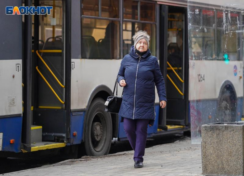 Стало известно, как будет работать транспорт в ночь на 7 января в Волгограде