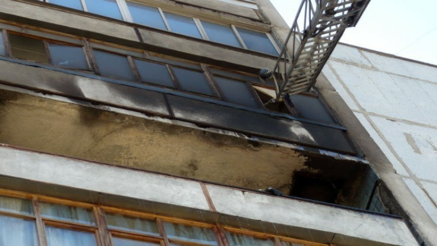 При пожаре в Кировском районе Волгограда эвакуировали 20 человек