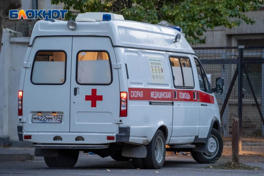 У коттеджного поселка в Средней Ахтубе женщина-водитель сбила 4-летнего мальчика